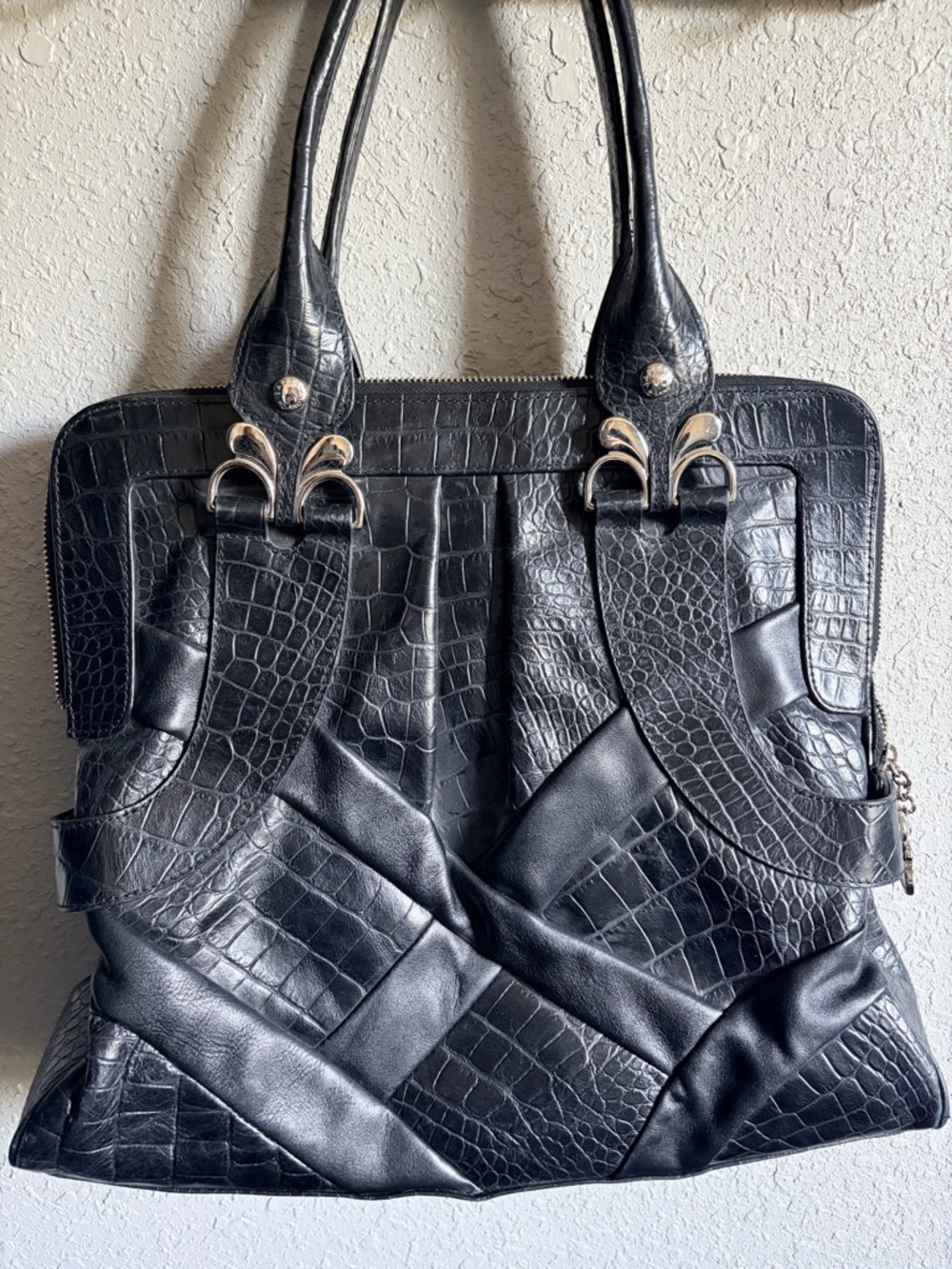 Italian leather croc embossed satchel… boutique brand Barbara Milano